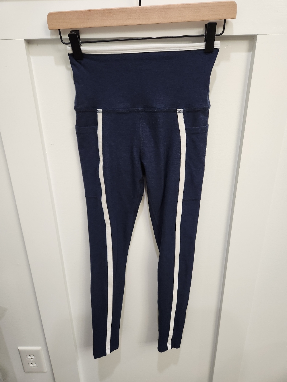 beyond yoga blue leggings